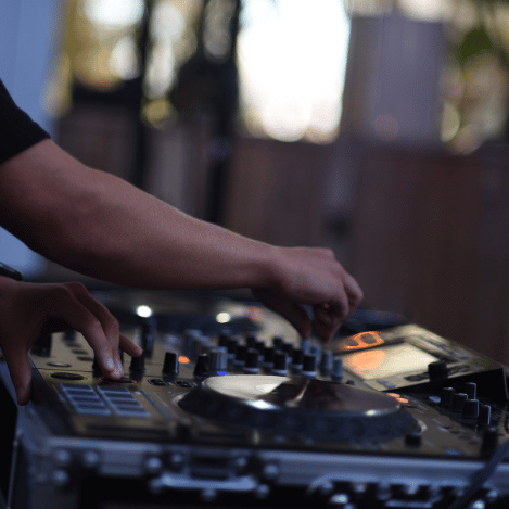 dj huren voor evenement optreden